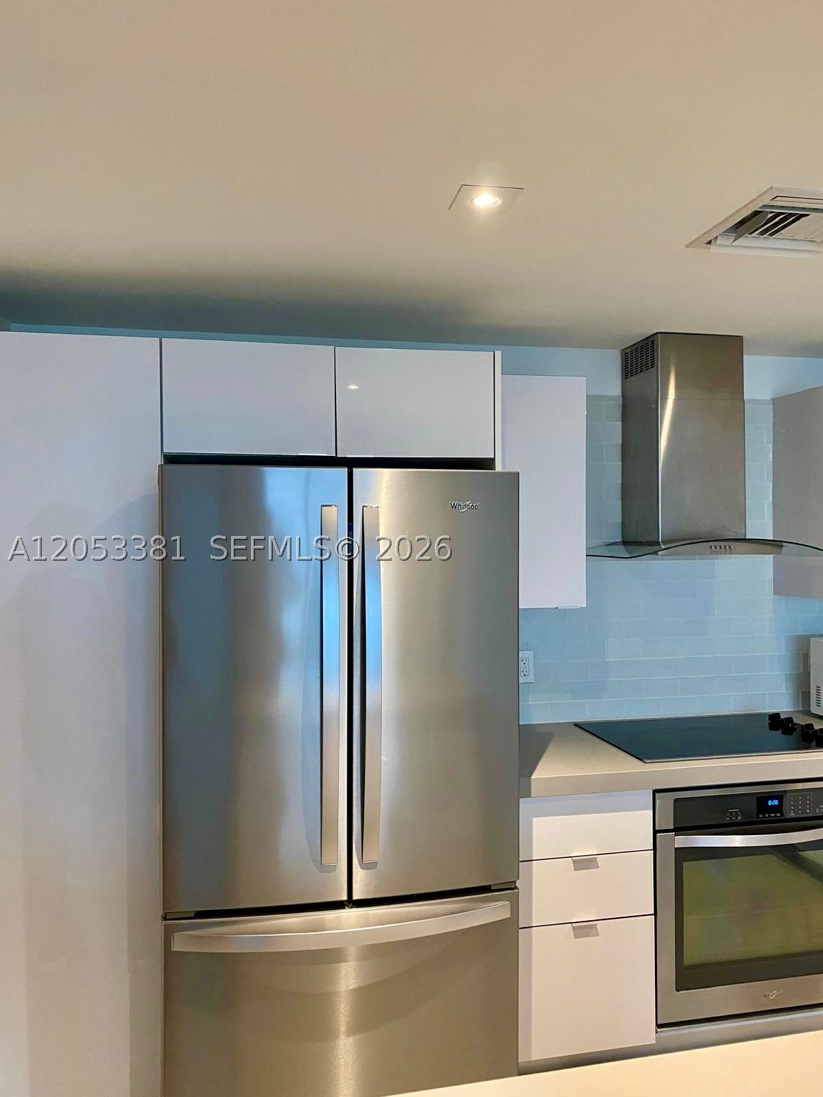 CANVAS CONDO - Residential