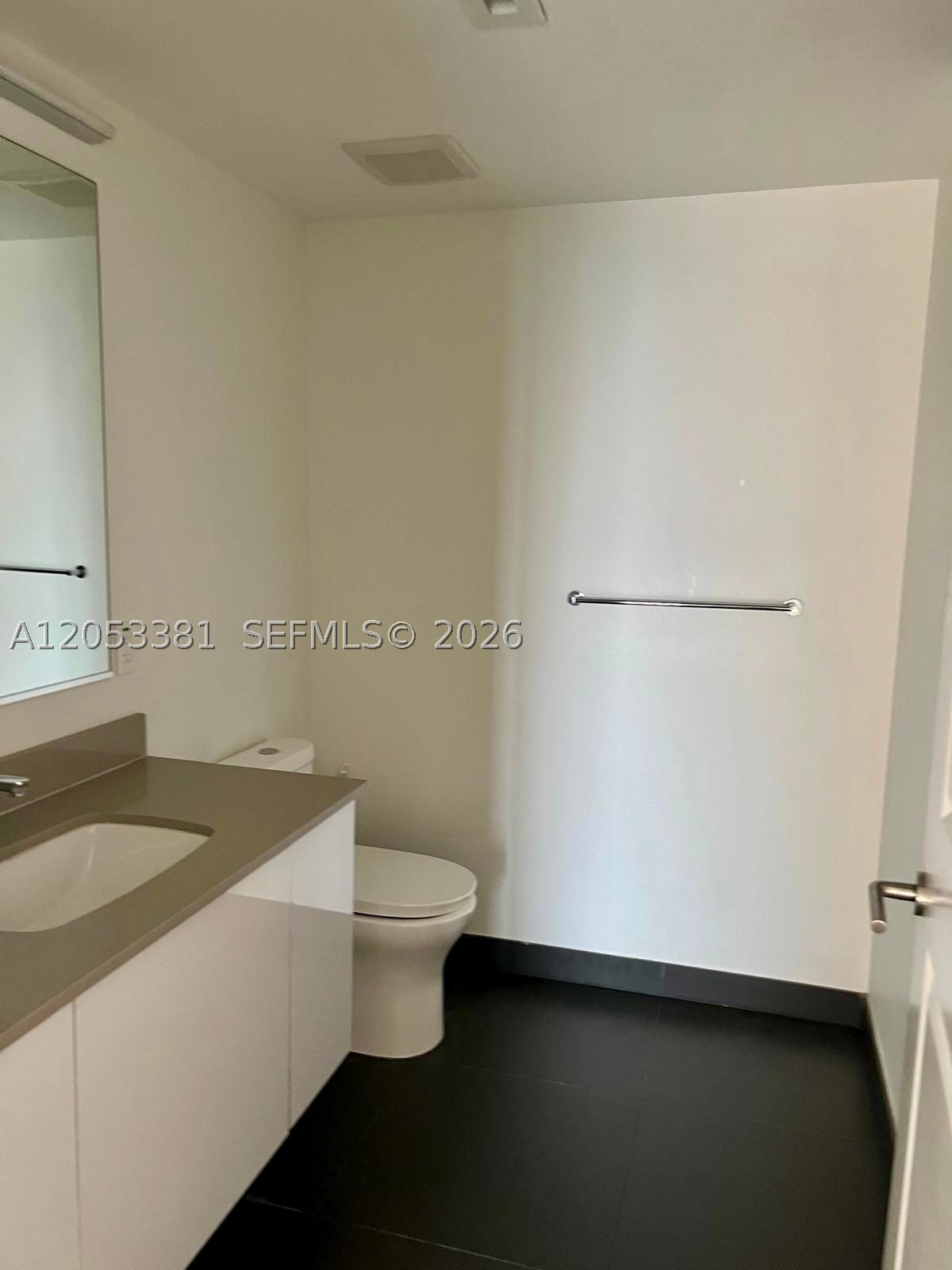 CANVAS CONDO - Residential