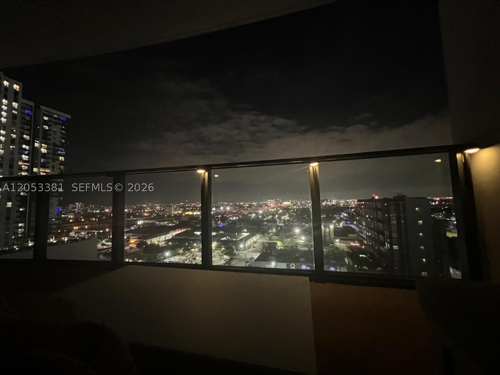 CANVAS CONDO - Residential