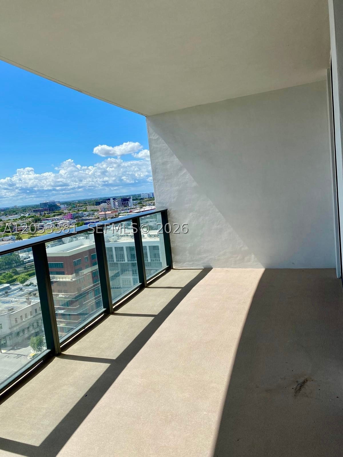 CANVAS CONDO - Residential