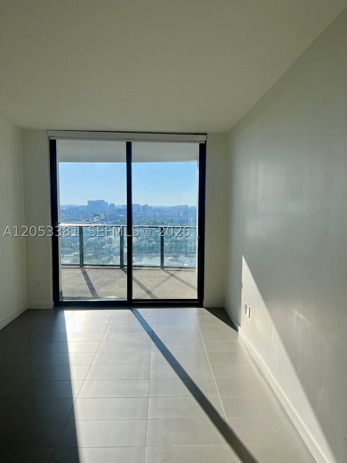 CANVAS CONDO - Residential