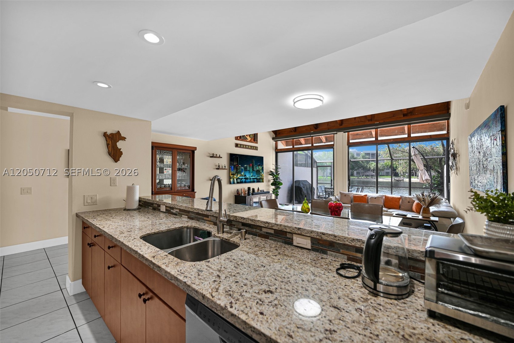 EVERGLADES SUGAR & LAND - Residential Lease