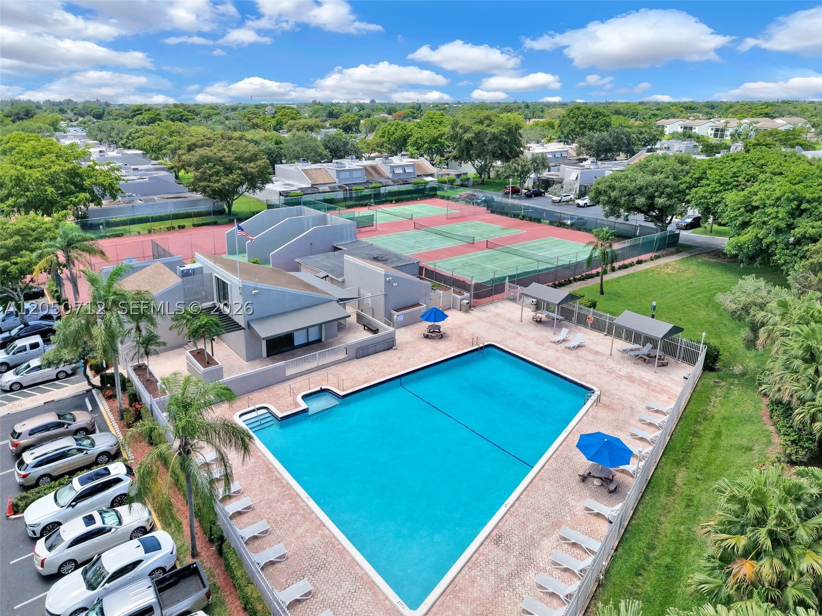 EVERGLADES SUGAR & LAND - Residential Lease