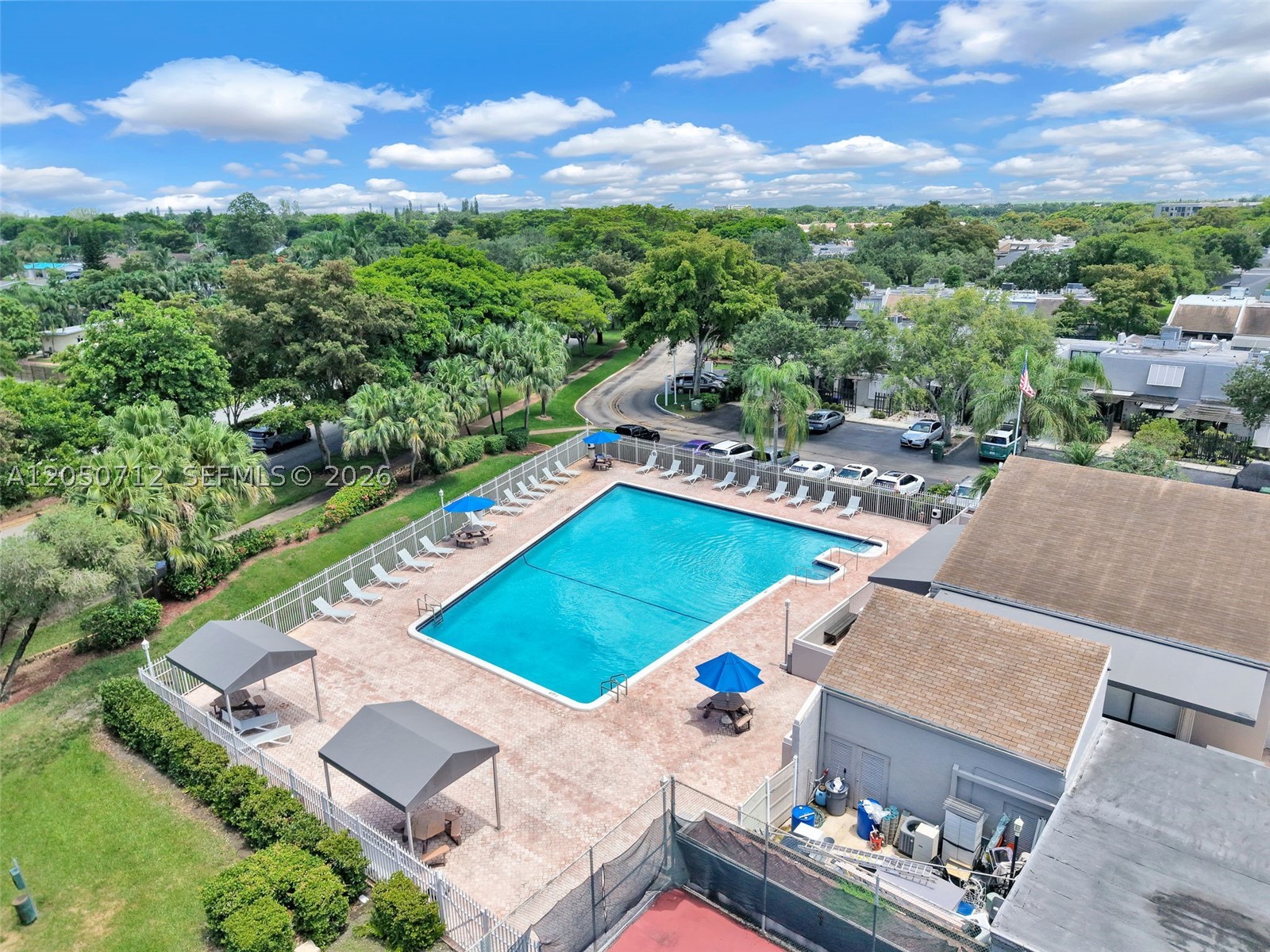 EVERGLADES SUGAR & LAND - Residential Lease