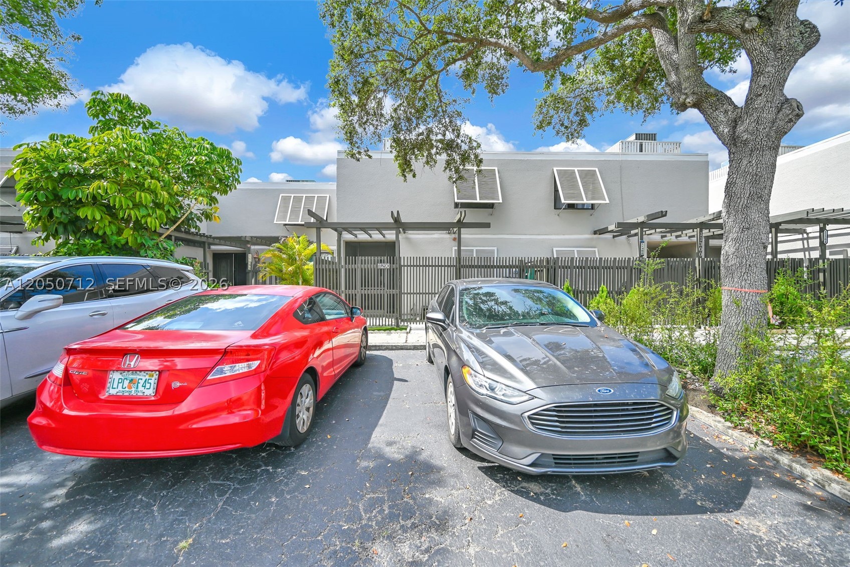 EVERGLADES SUGAR & LAND - Residential Lease