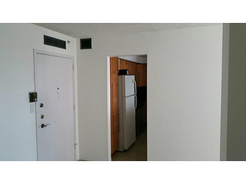 COMMODORE PLAZA CONDO - Residential Lease