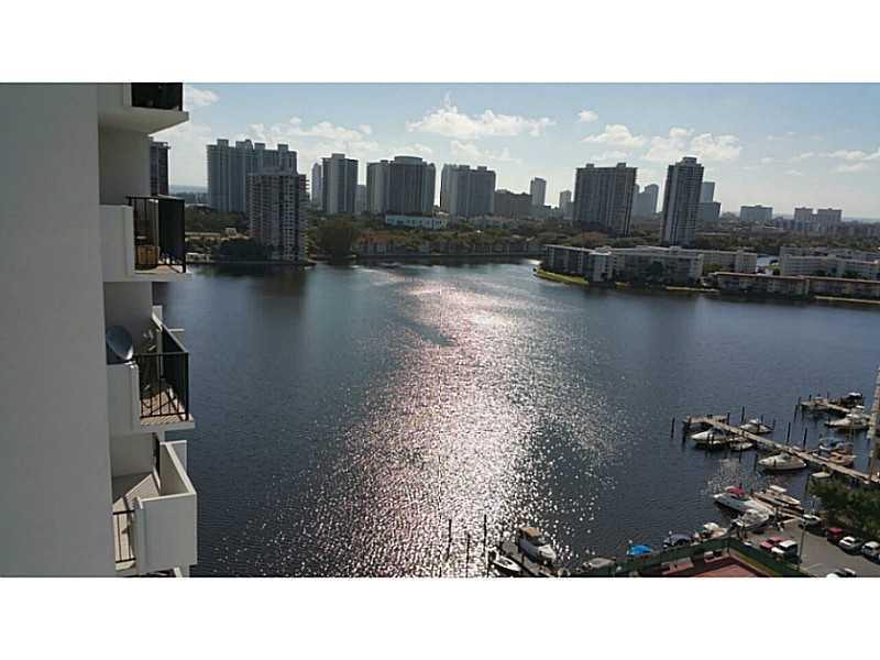 Beautiful remodeled 2/2 + Den spacious unit with Amazing Balcony view in Commodore Plaza.  1 Covered parking space. Lots of closet space, large kitchen and lots of natural light. Full amenities building with 2 pools, 2 tennis court and full equipped gym.  The best location in Aventura close to all main roads, minutes to Aventura Mall and walking distance to the Fresh Market,Starbucks and more. Excellent schools and community bus stop in front of the building.