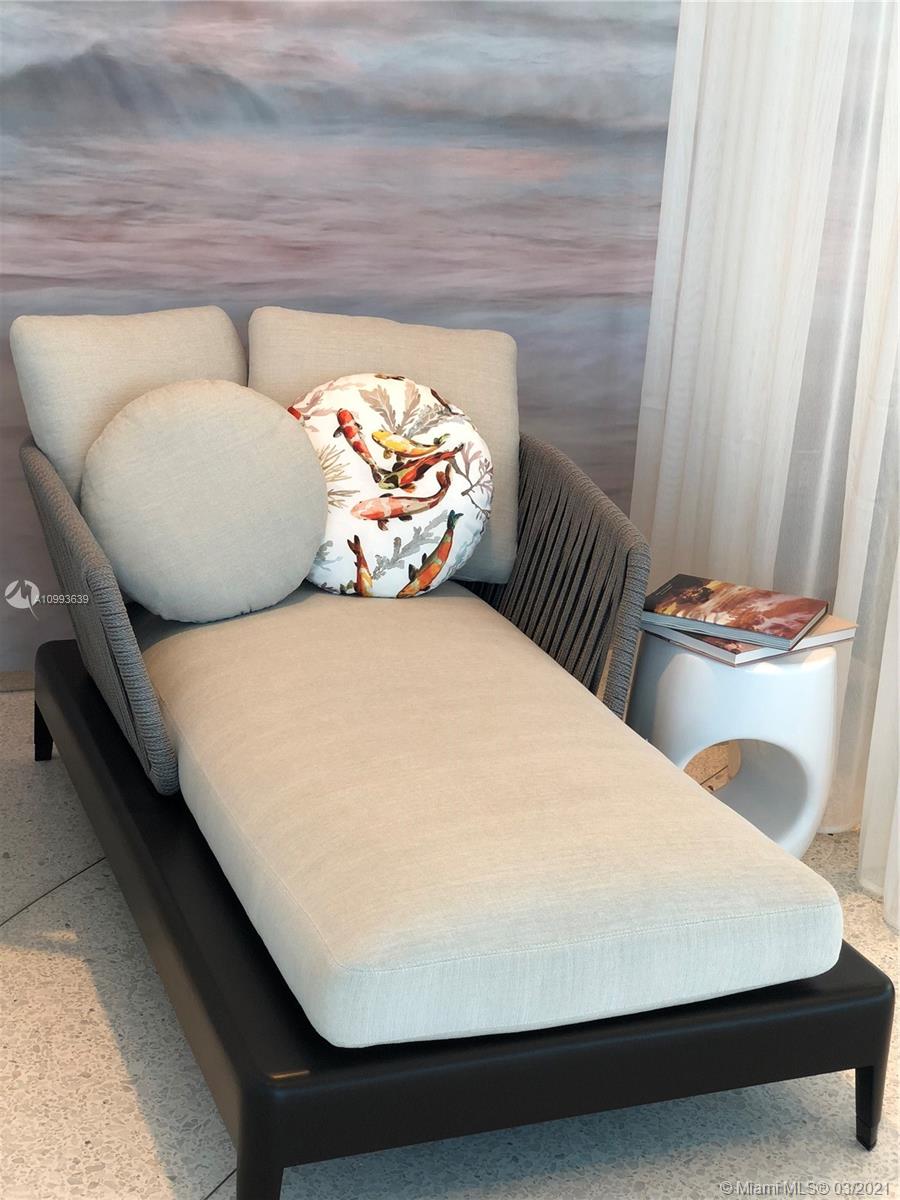 JADE SIGNATURE CONDO - Residential