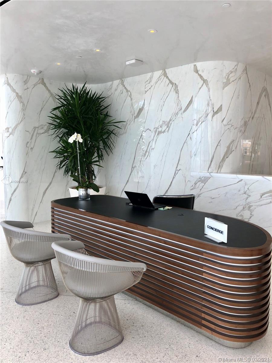 JADE SIGNATURE CONDO - Residential