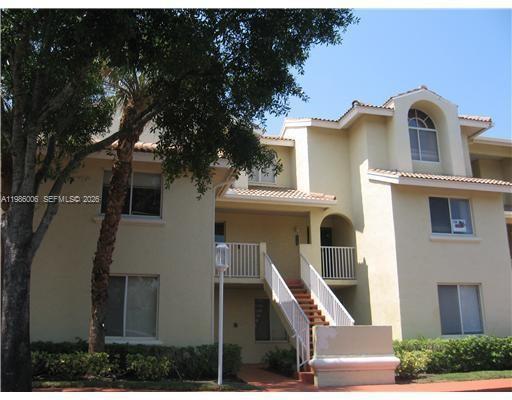 ONE BEDROOOM PLUS ENCLOSED DEN THAT CAN BE USED AS AN OFFICE, BEDROOM OR OTHER. UPGRADED KITCHEN WITH GRANITE AND STAINLESS STEEL APPLIANCES. UPGARDED BATH WITH GRANITE COUNTER, GREAT LOCATION, GREAT COMMUNITY WITH POOL, TENNIS AND OTHERS. CURRENTLY RENTED AT $1,850.00 until May 2027.