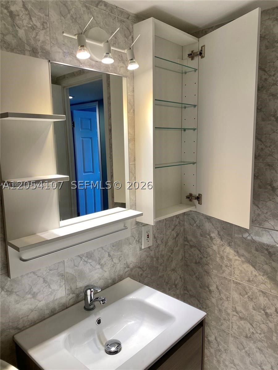 CHELSEA BAYVIEW CONDO - Residential