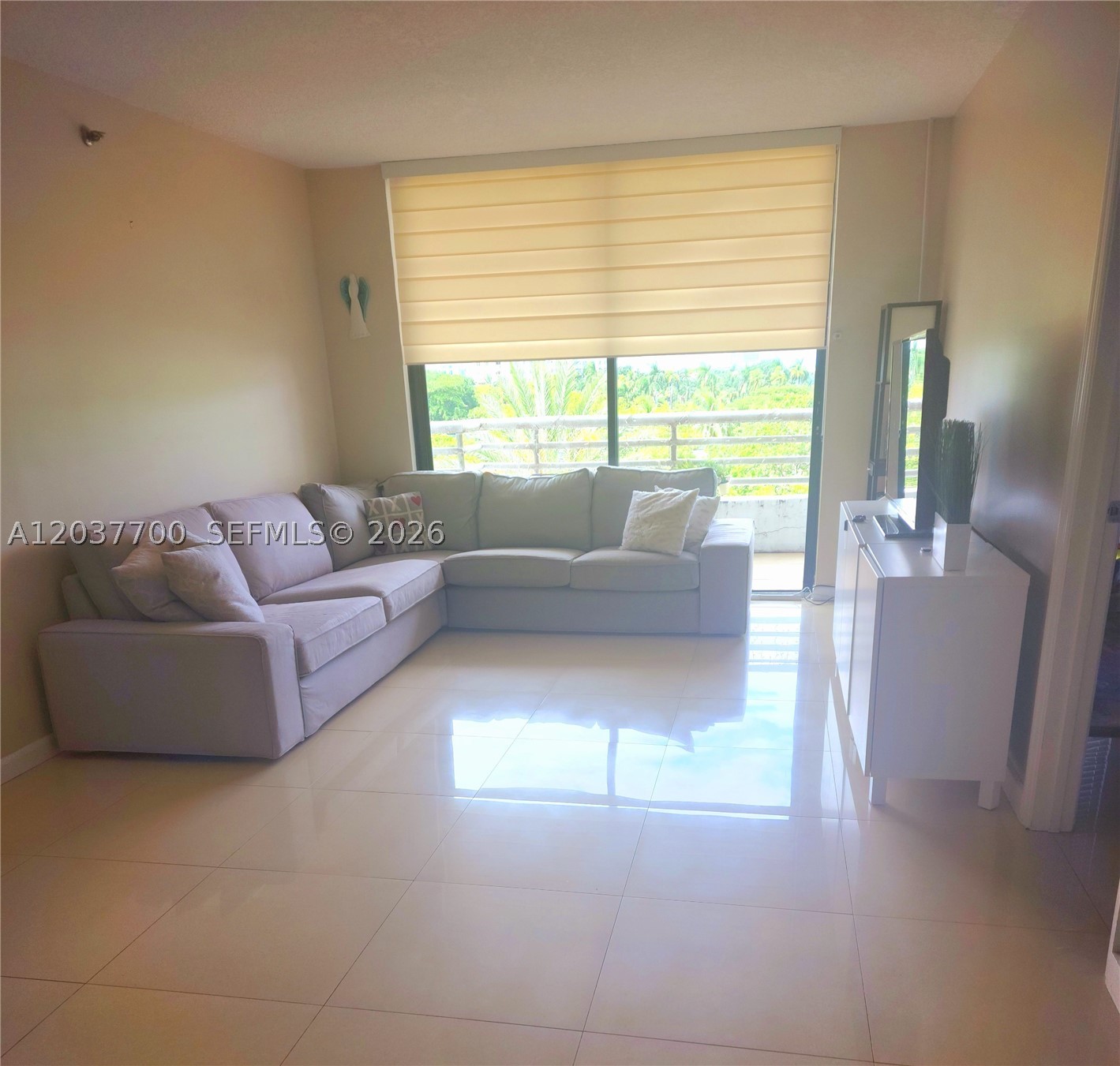 PARC CENTRAL AVENTURA EAS - Residential Lease