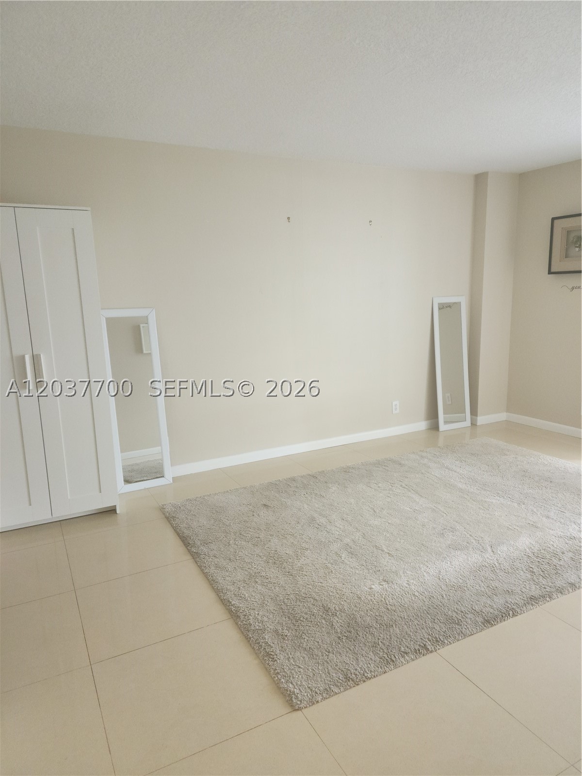 PARC CENTRAL AVENTURA EAS - Residential Lease