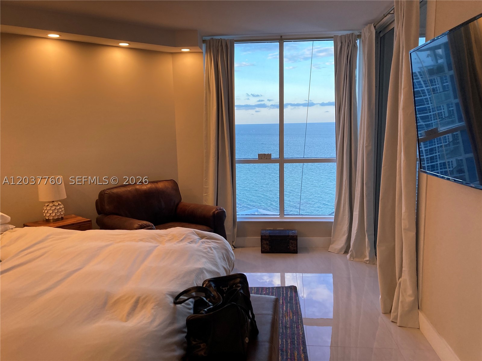 THE STERLING CONDO - Residential