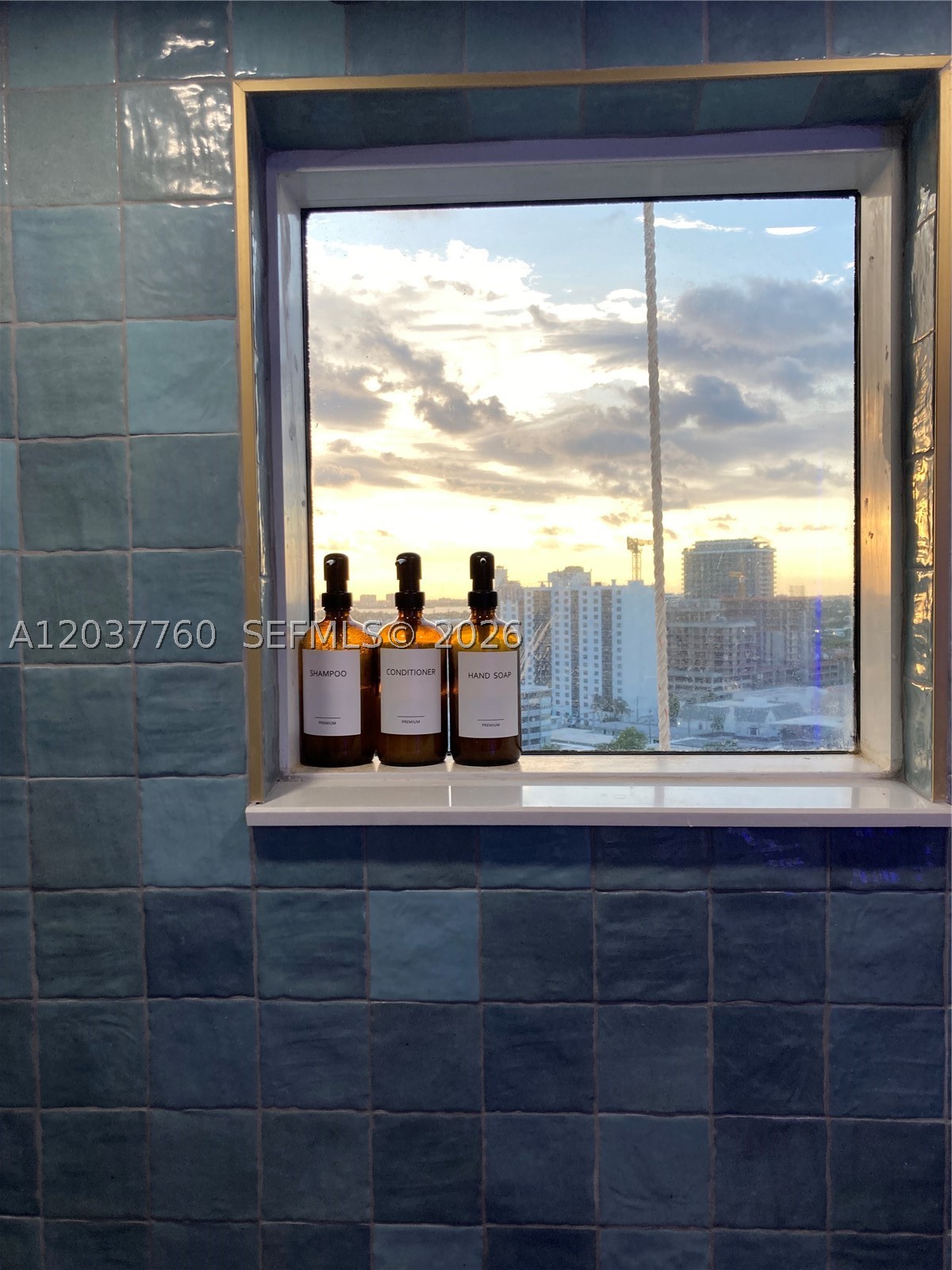 THE STERLING CONDO - Residential
