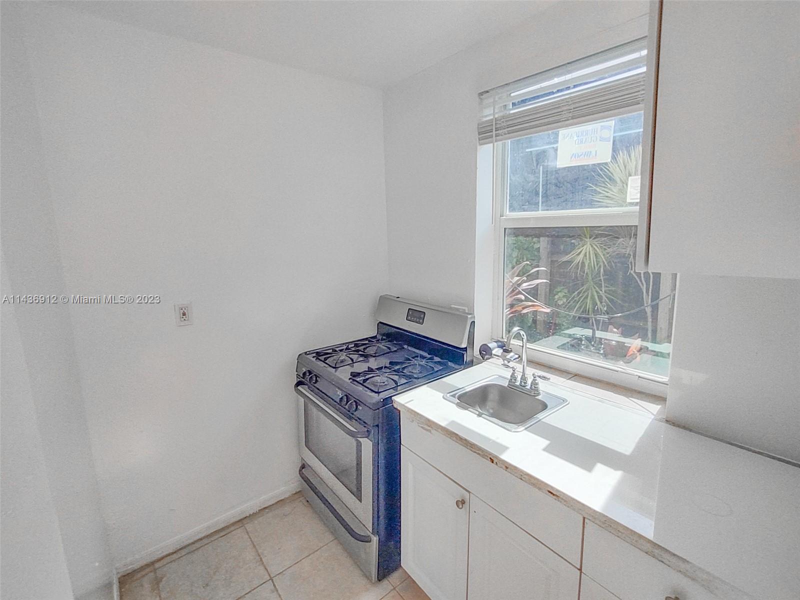 SHADOWLAWN EXTENSION SUB - Residential Lease