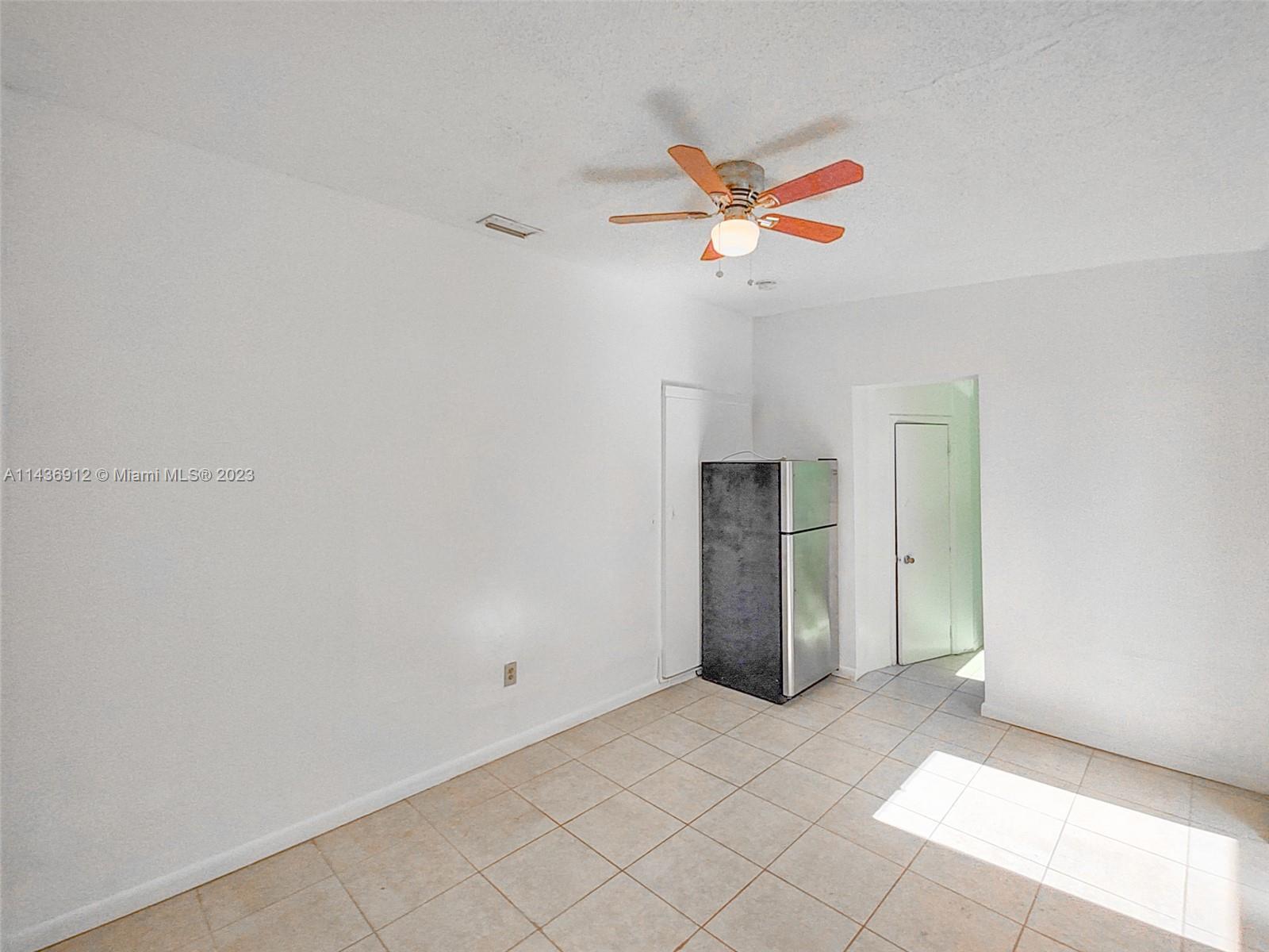 SHADOWLAWN EXTENSION SUB - Residential Lease