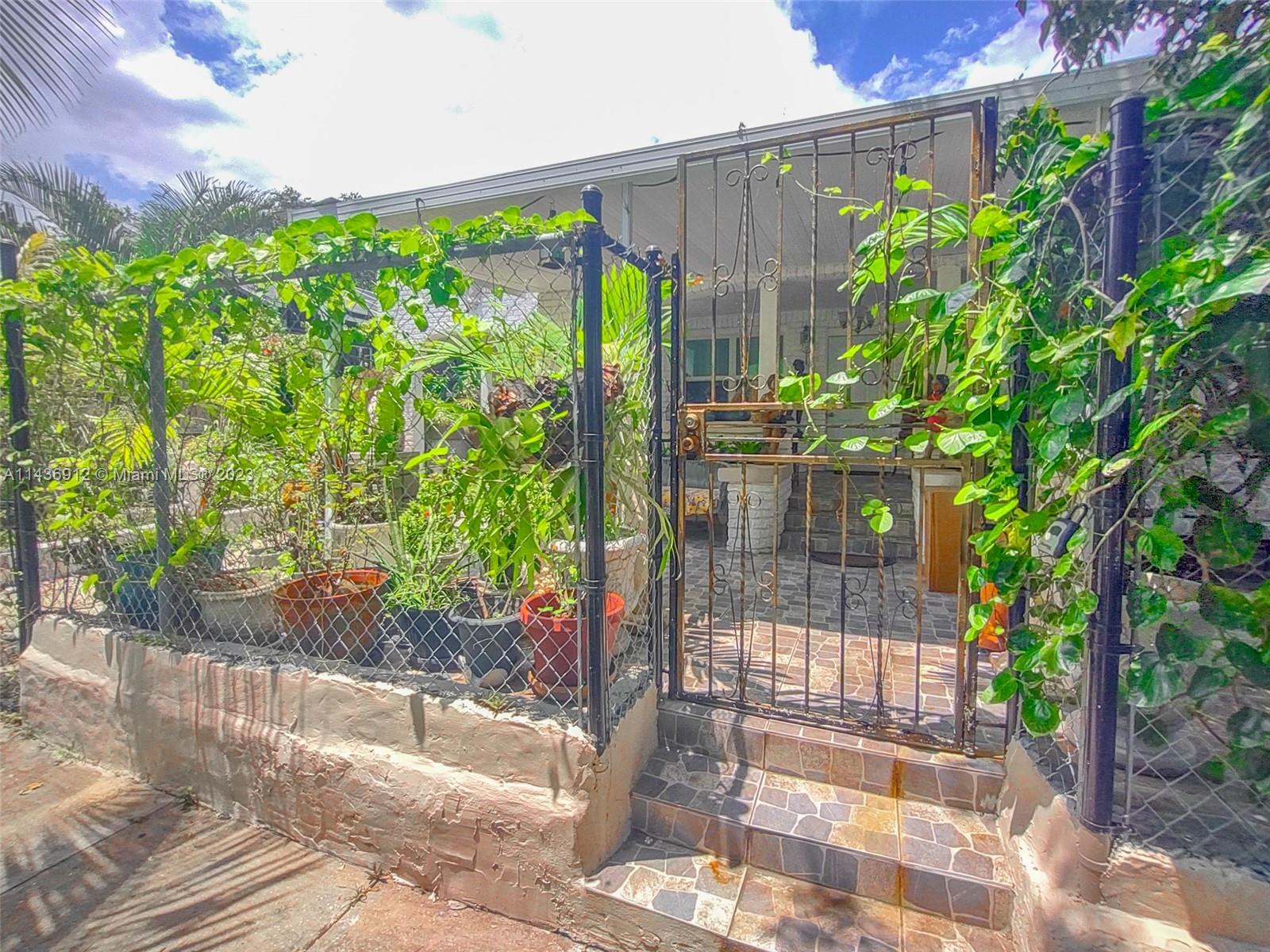 SHADOWLAWN EXTENSION SUB - Residential Lease