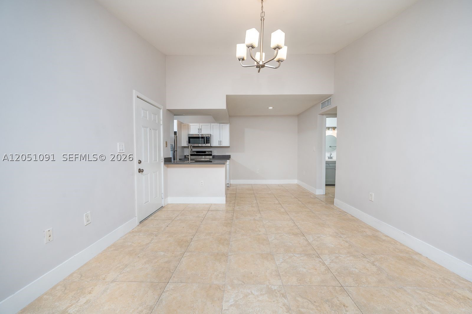 Beautiful 1/1 condo in Biscayne Beach Club at The Hammocks. Great location within walking distance to Publix, restaurants, library, Goodwill, and shopping. Enjoy resort-style amenities including pool, gym, scenic lake trails, and private beach area exclusively for The Hammocks residents.