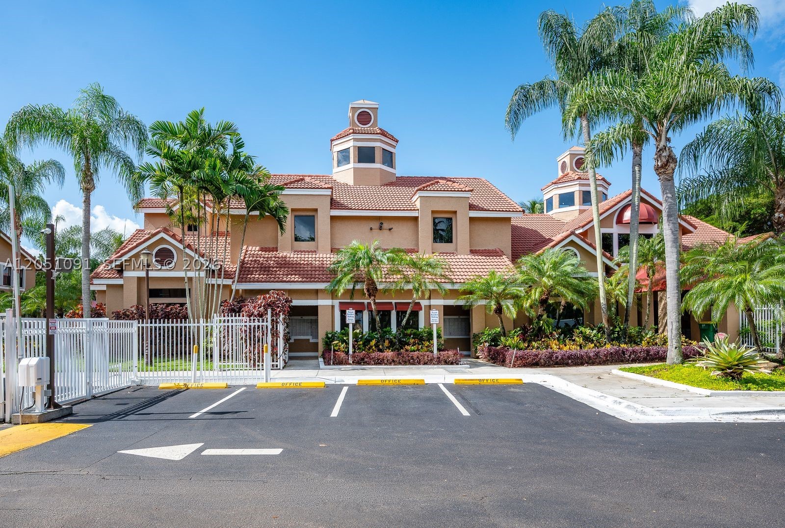 BISCAYNE BEACH CLUB CONDO - Residential Lease