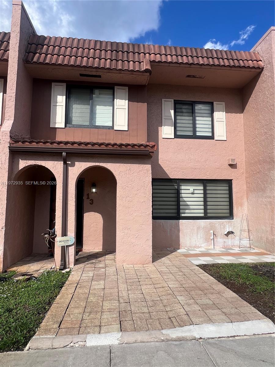 VALENCIA VILLAGE CONDO PH - Residential Lease