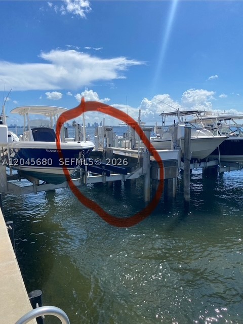 Brickell Biscayne Marina - Land