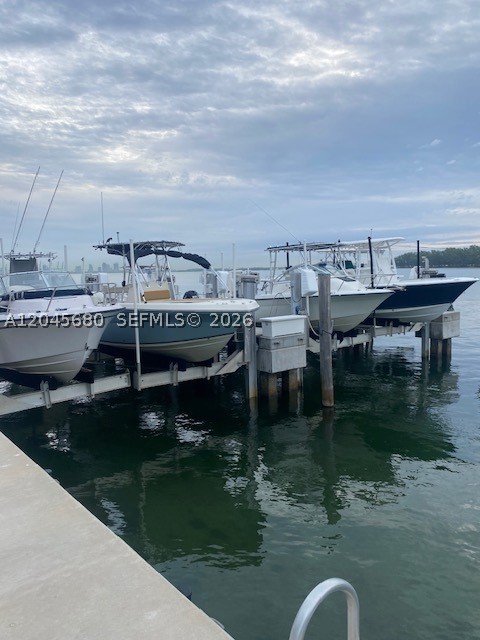 Brickell Biscayne Marina - Land