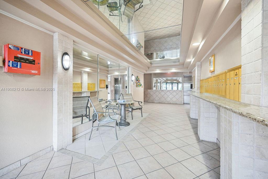 EMERALD HILLS C C APTS CO - Residential