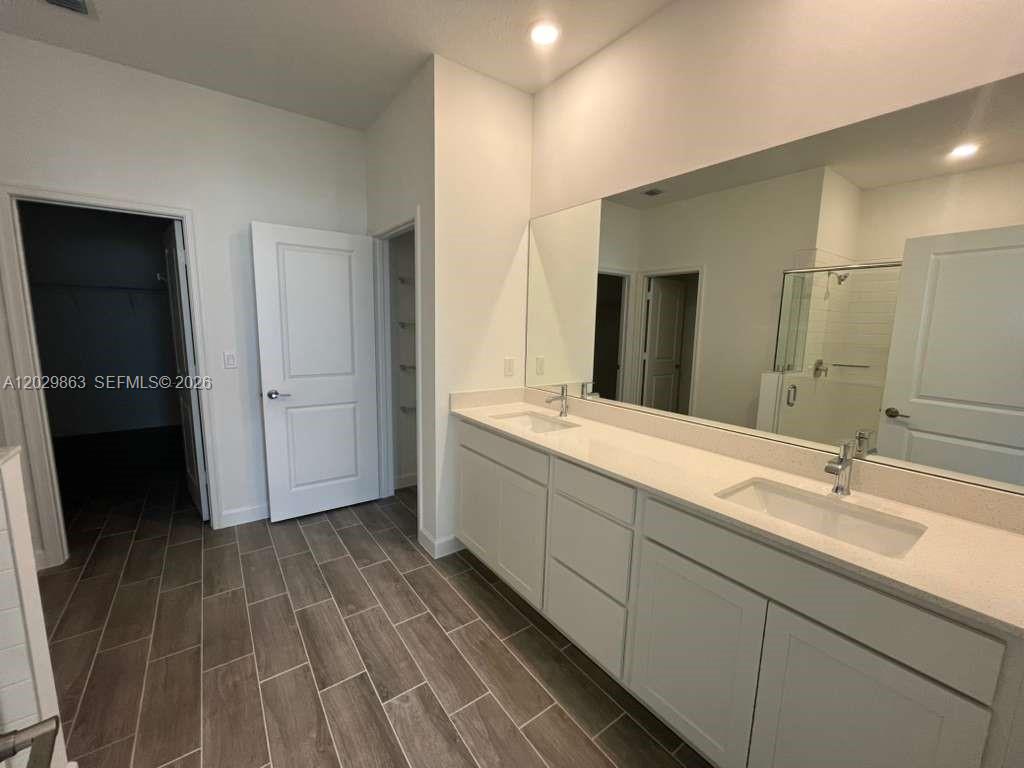 ARDEN PUD POD D NORTHWEST - Residential Lease