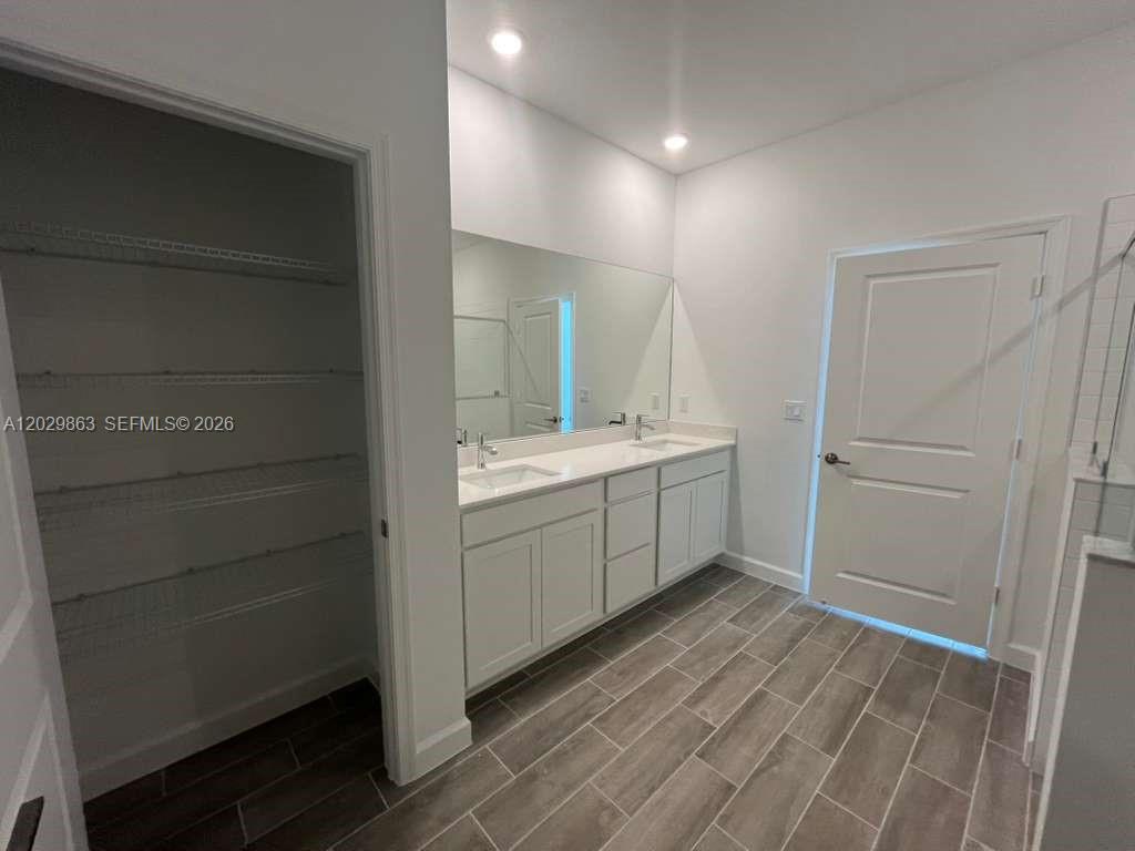 ARDEN PUD POD D NORTHWEST - Residential Lease