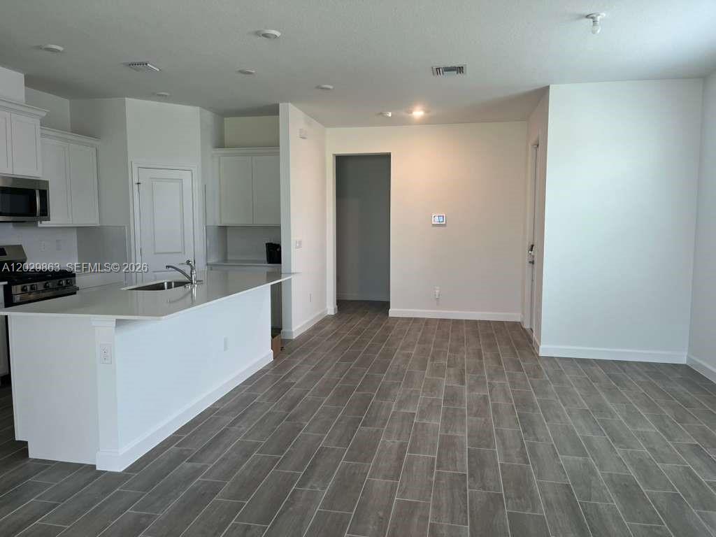 ARDEN PUD POD D NORTHWEST - Residential Lease