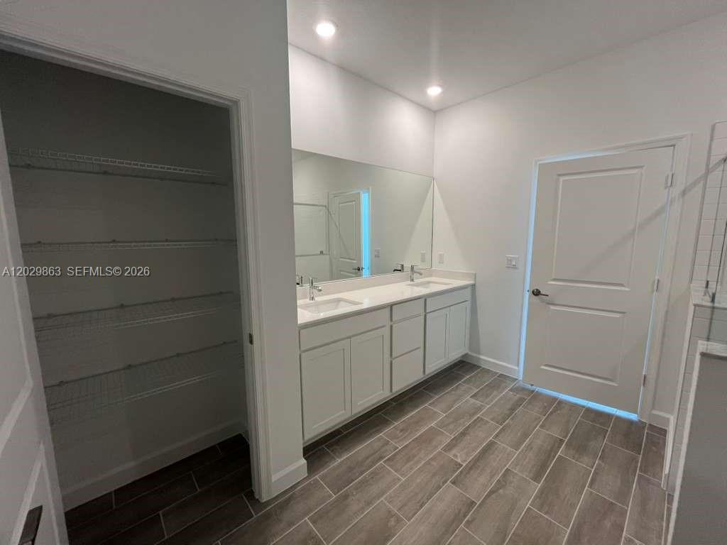 ARDEN PUD POD D NORTHWEST - Residential Lease