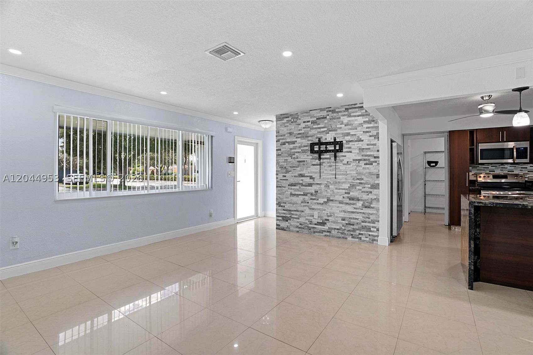 BOULEVARD HEIGHTS SEC NIN - Residential Lease