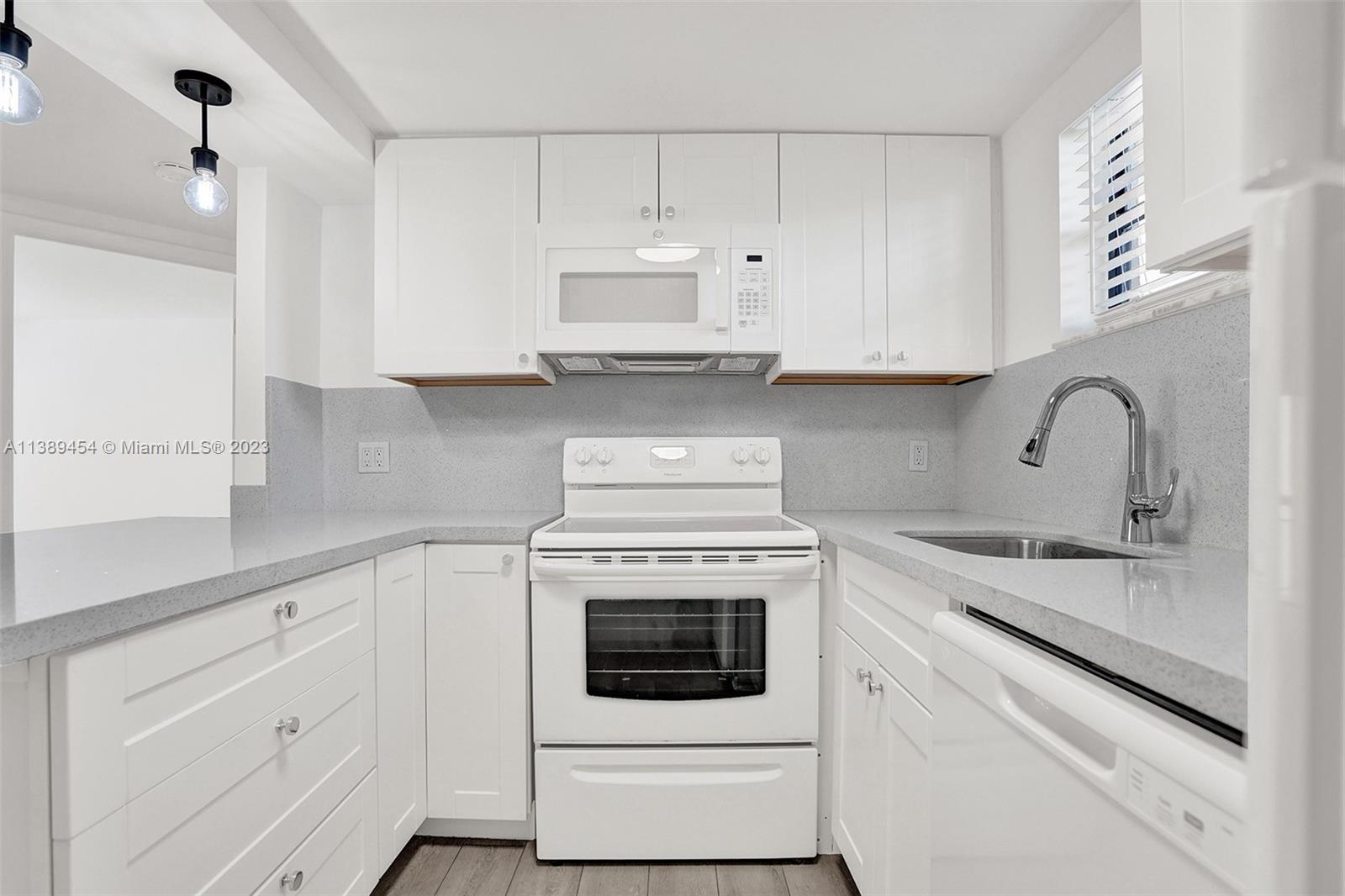 LAS VISTAS AT DORAL CONDO - Residential Lease