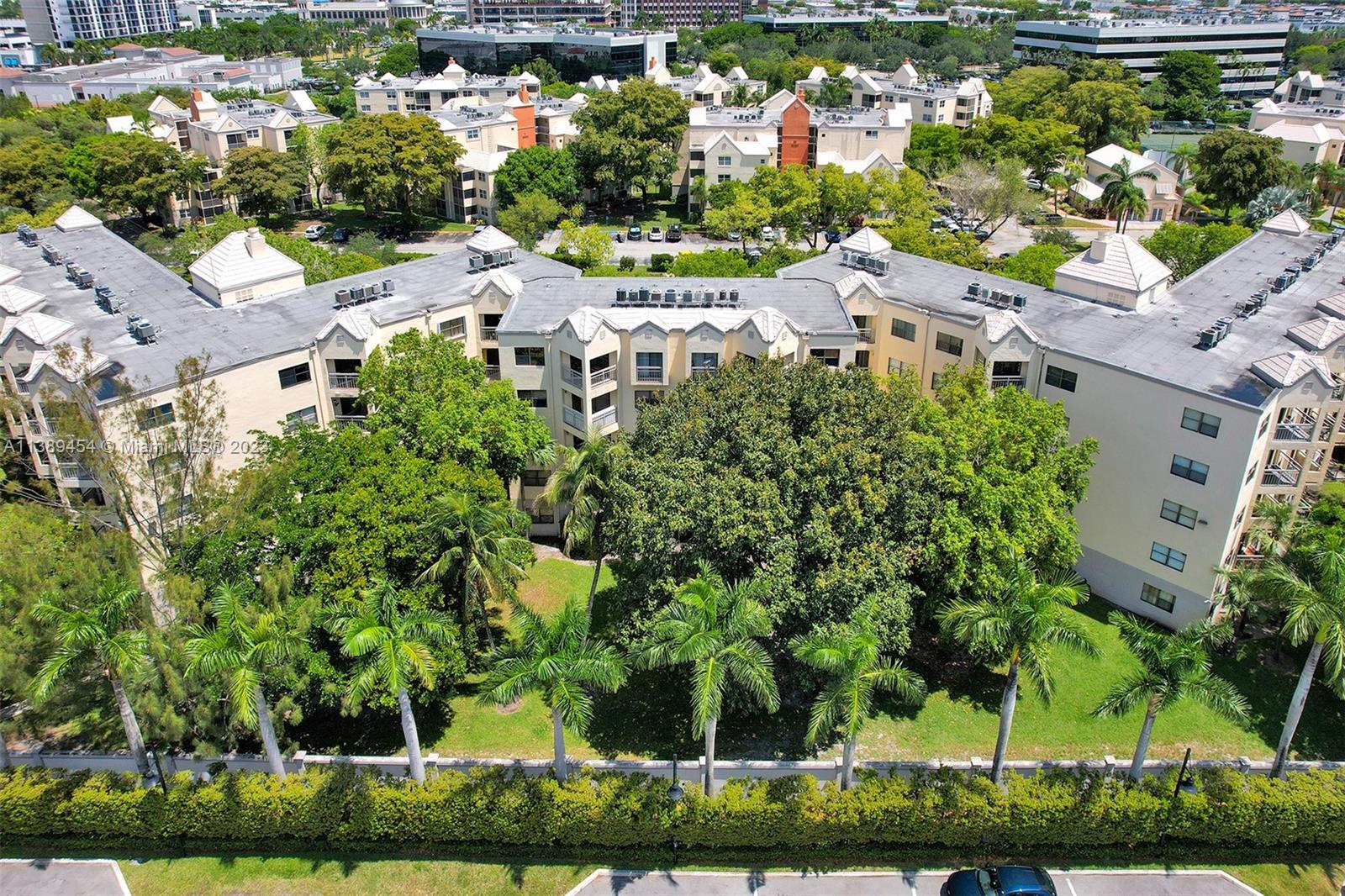 LAS VISTAS AT DORAL CONDO - Residential Lease