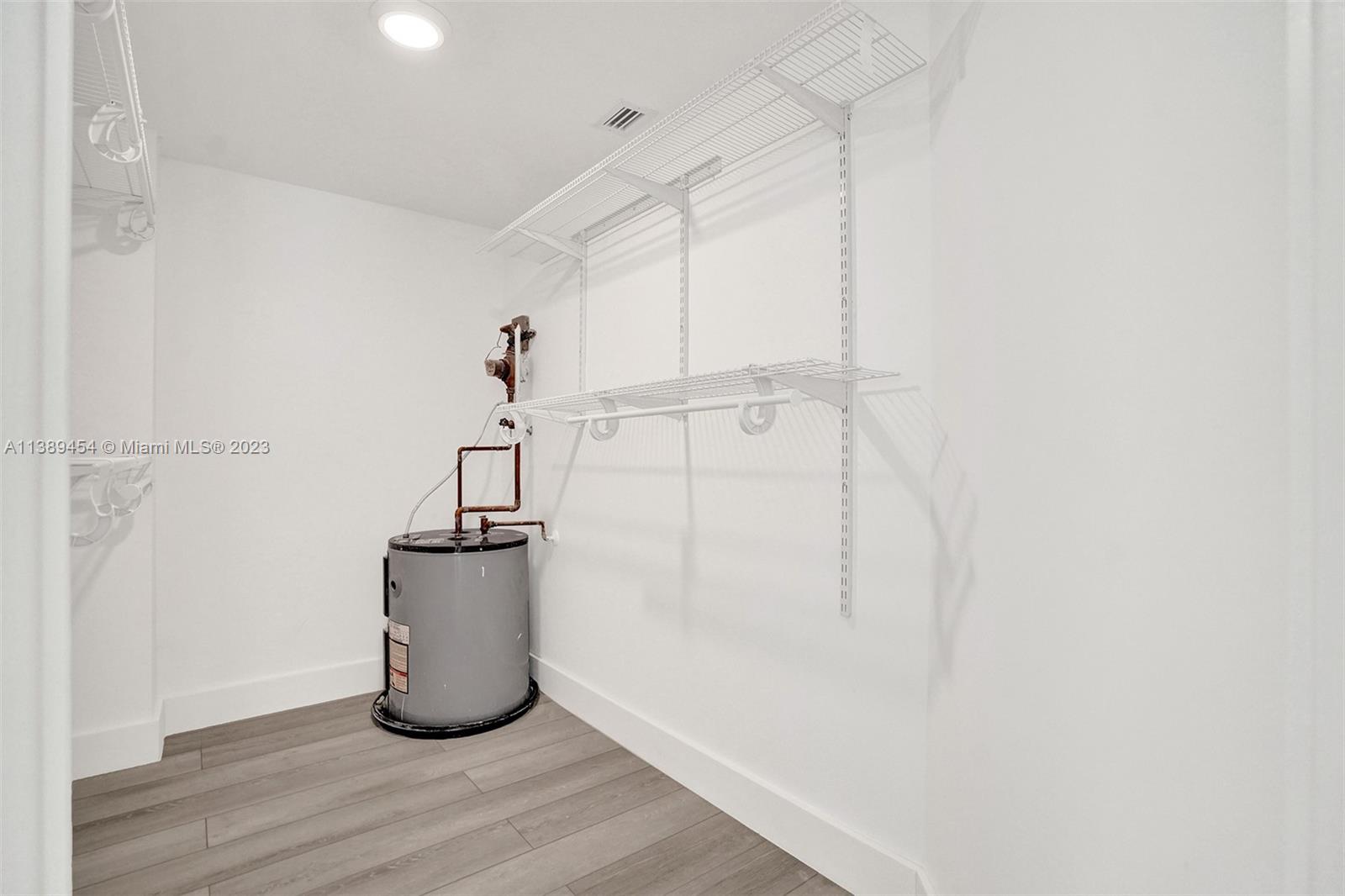 LAS VISTAS AT DORAL CONDO - Residential Lease