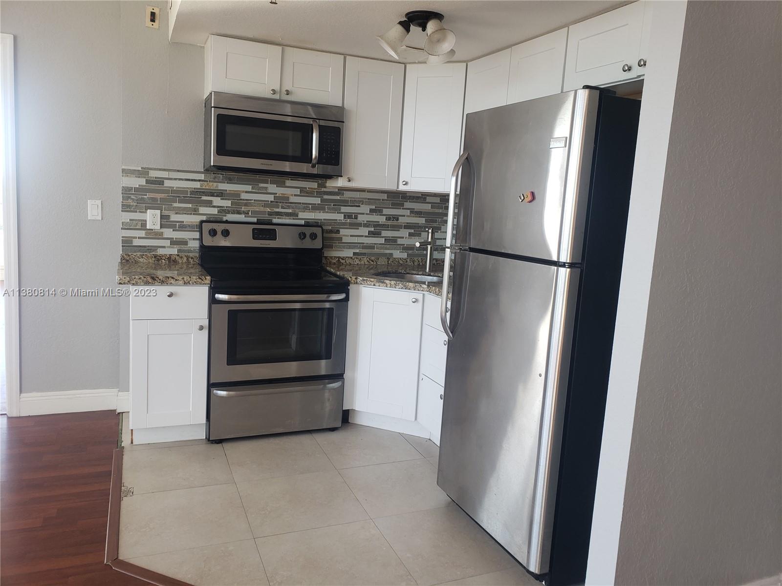 HOME TOWERS CONDO - Residential