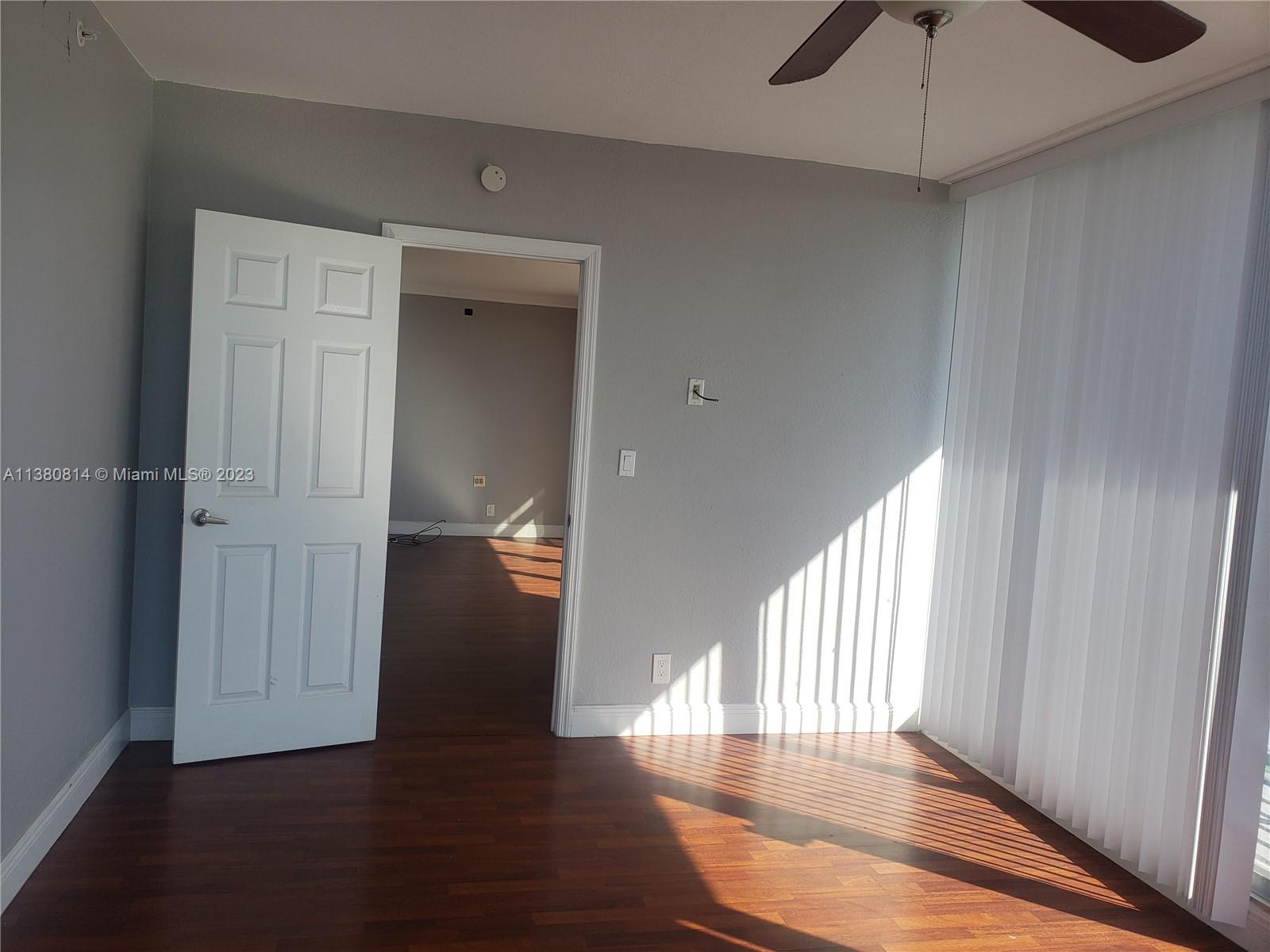 HOME TOWERS CONDO - Residential