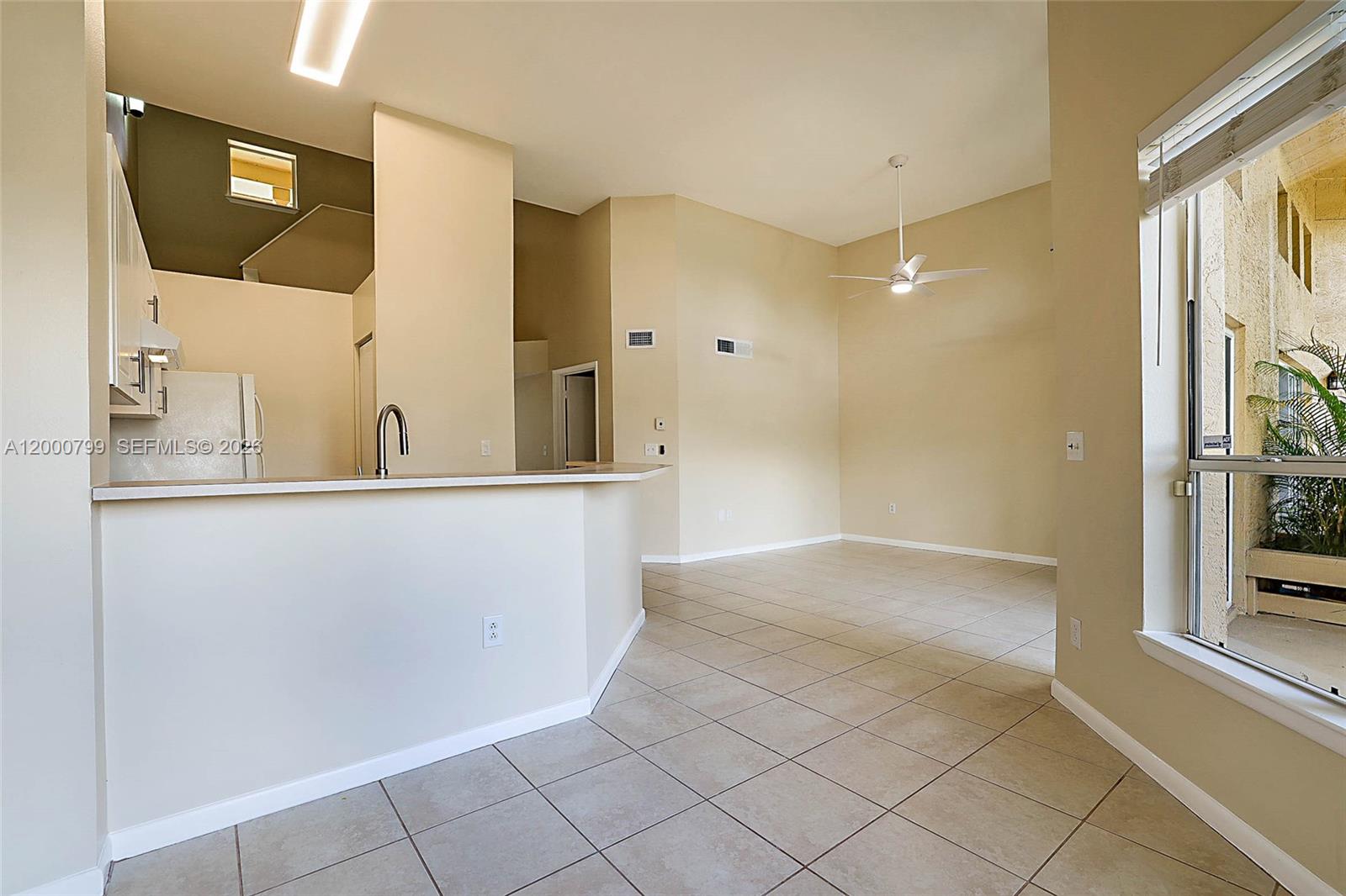 PALM LAKE CONDO - Residential