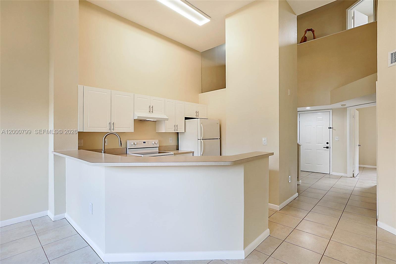 PALM LAKE CONDO - Residential