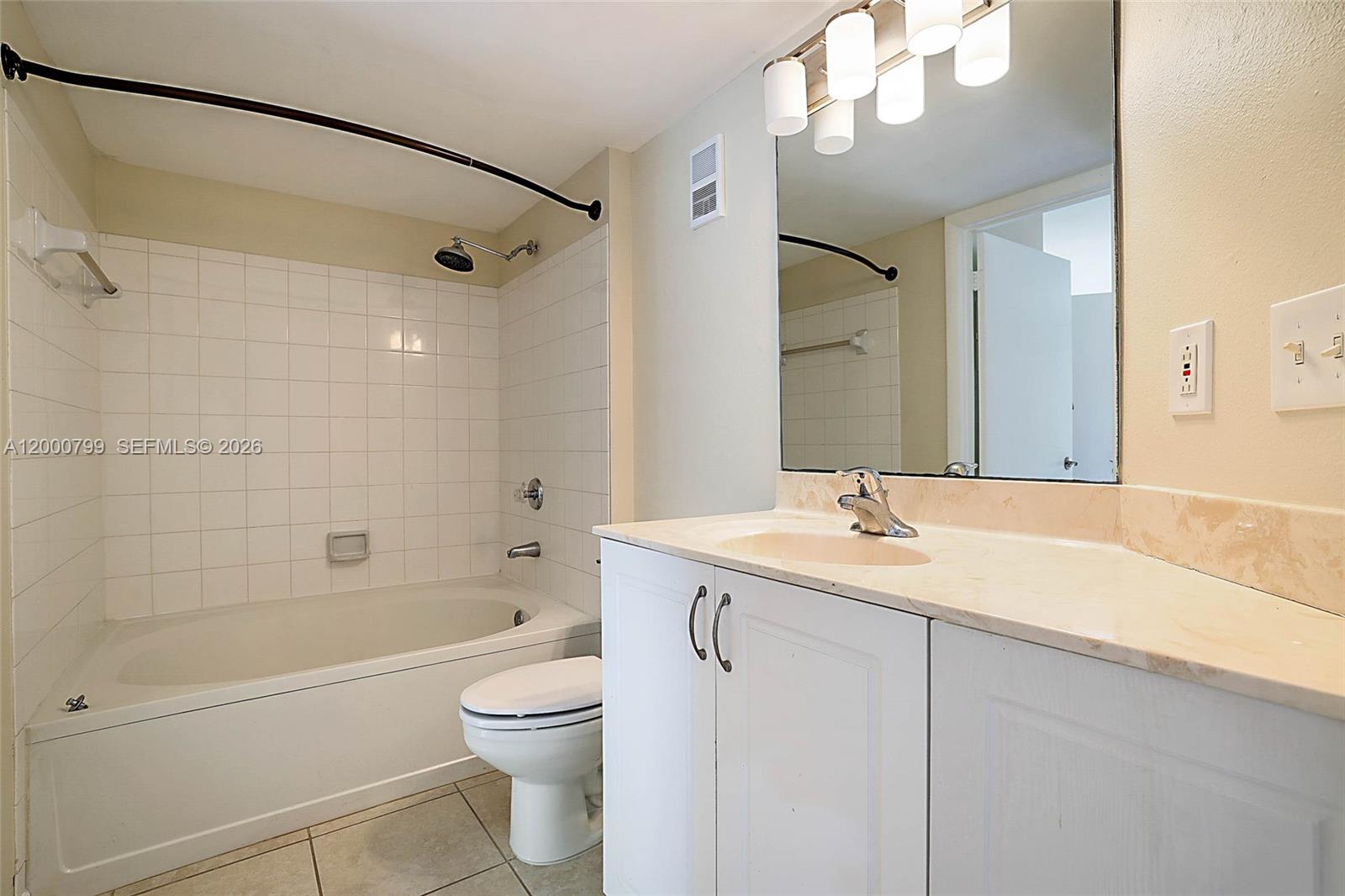 PALM LAKE CONDO - Residential