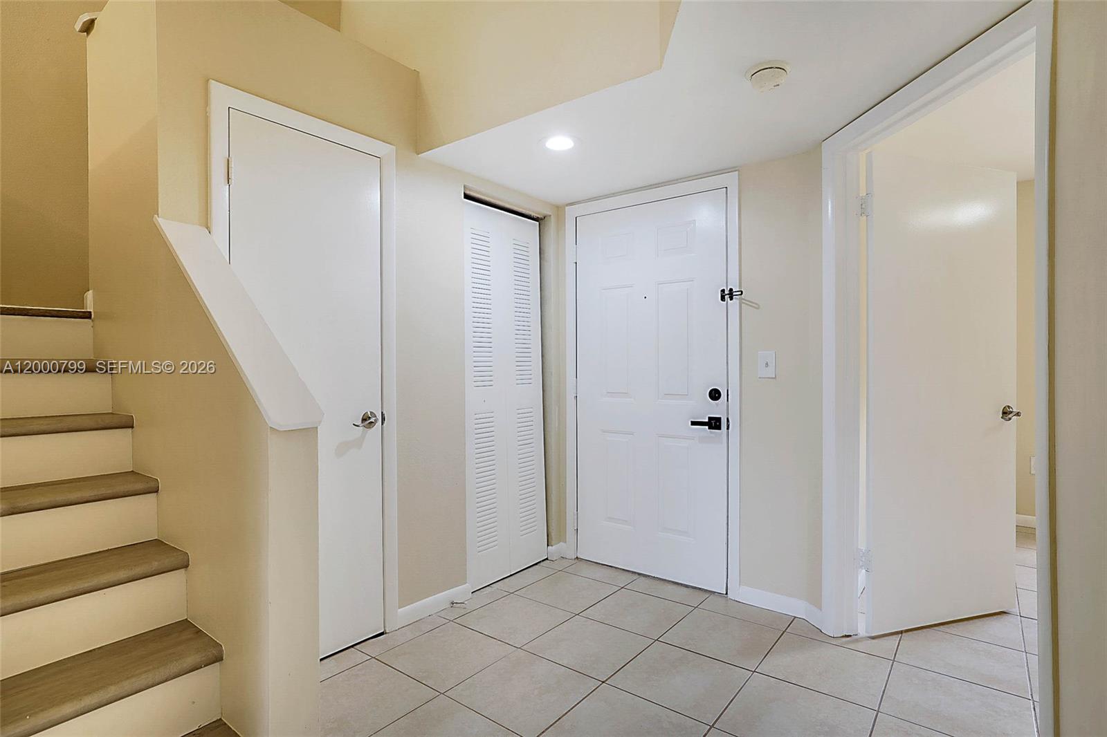 PALM LAKE CONDO - Residential