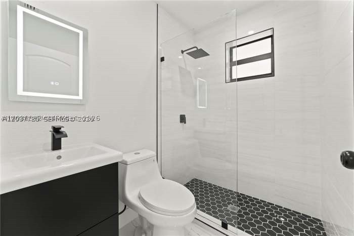 LIBERTY CITY - Residential Lease