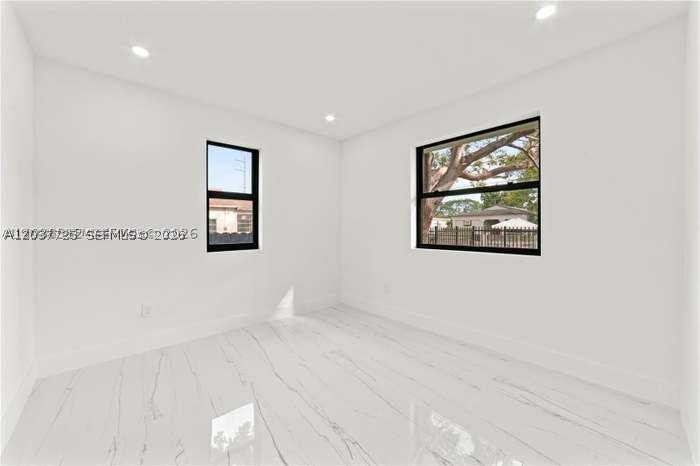 LIBERTY CITY - Residential Lease