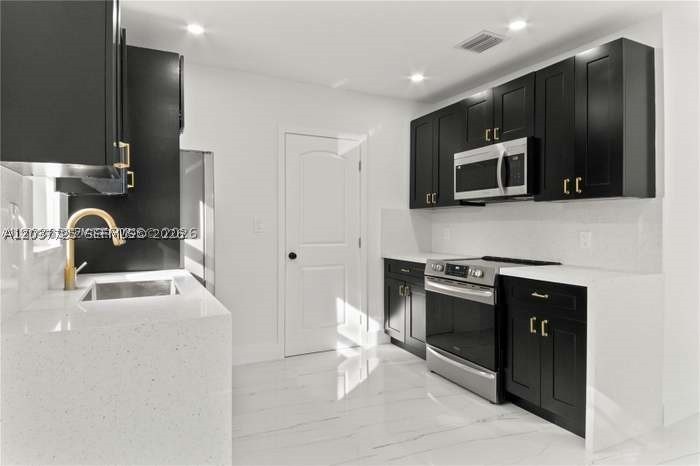 LIBERTY CITY - Residential Lease