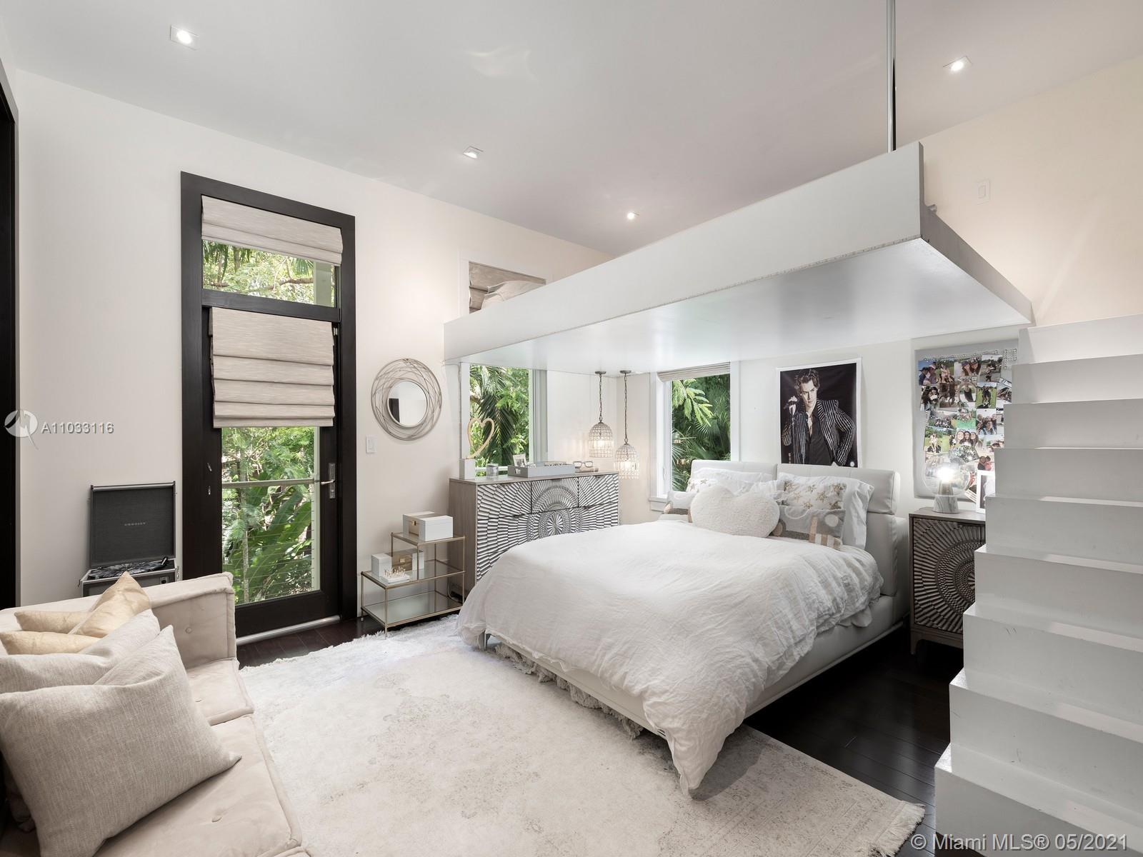 MARTIN SUBURBAN ACRES - Residential