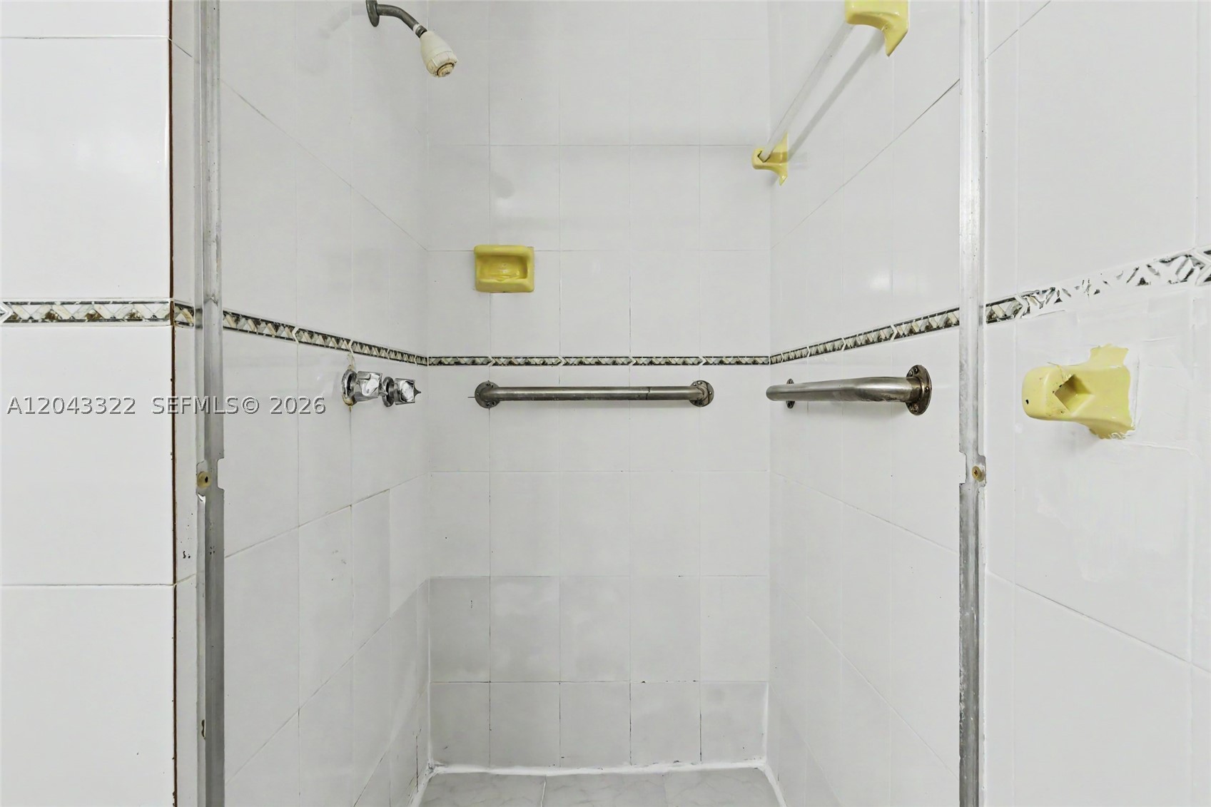 BEVERLY HILLS CONDO NUMBE - Residential