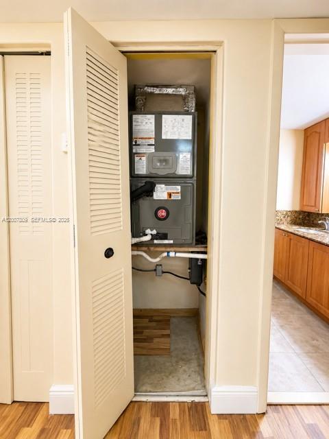 PALM-WEST GARDENS CONDO - Residential