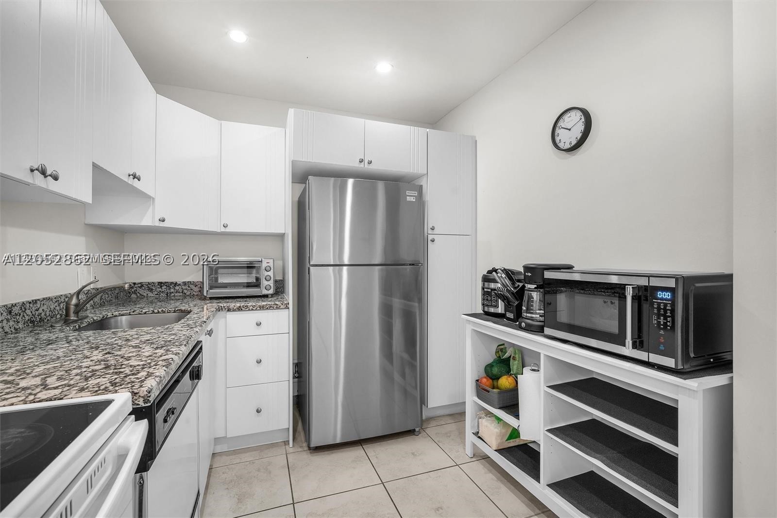 AVENTURA ELDORADO CONDO - Residential Lease