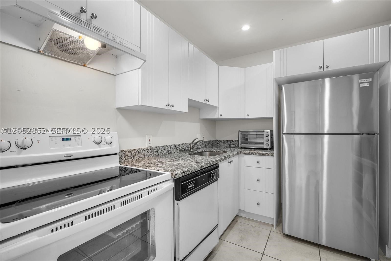 AVENTURA ELDORADO CONDO - Residential Lease